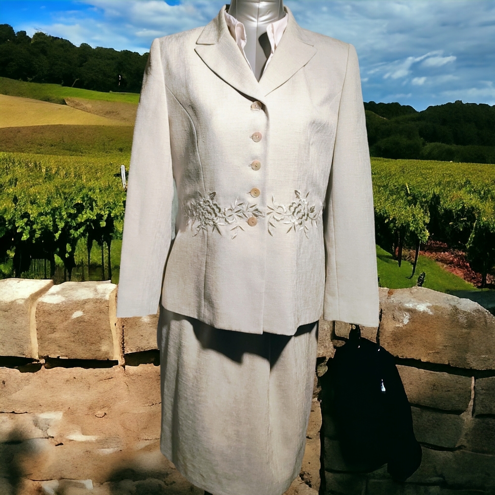 KASPER | ✨ Pale Pastel Green 💚 Skirt-Blazer Set | EUC ✨ size 10 P